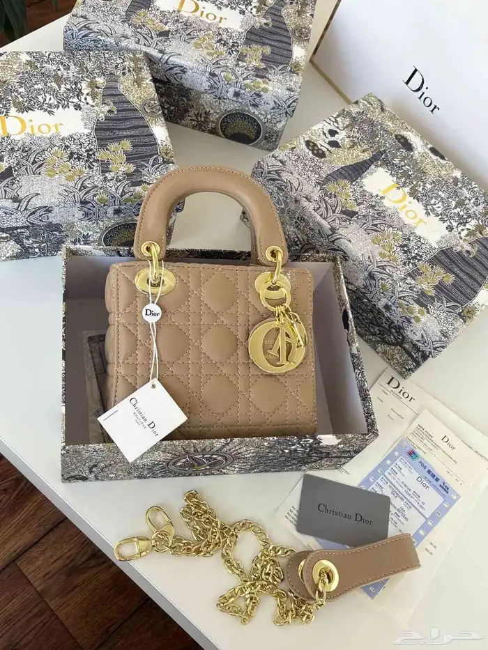 شنطة ديور الاكثر طلبآ توفرت من جديد 5