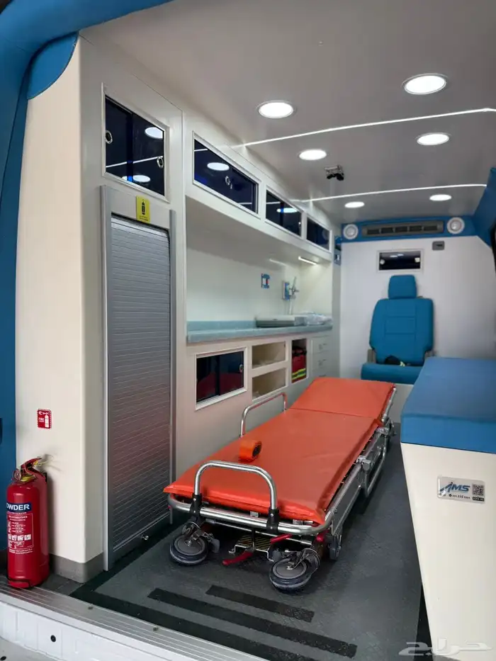 تجهيز و توريد سيارة إسعاف فوتون 3