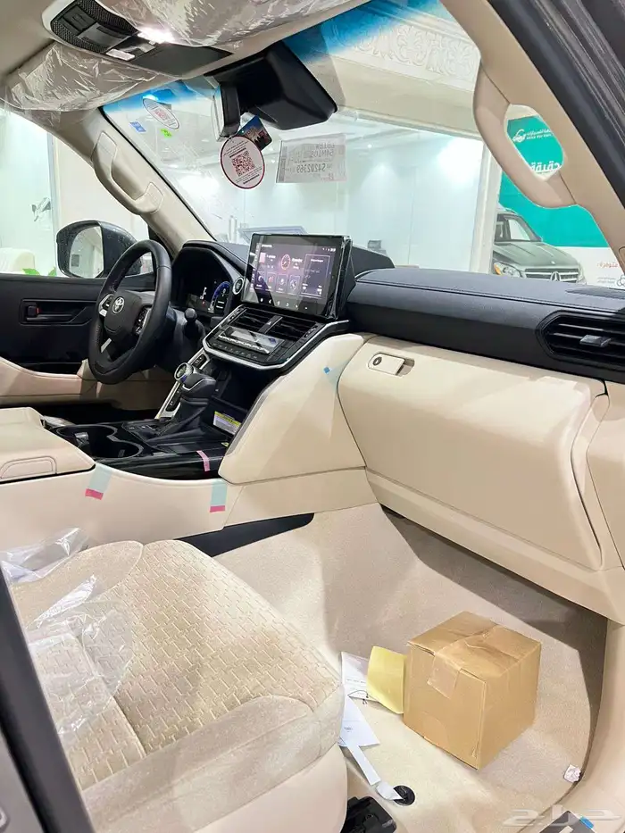 لاندكروزر GXR3 بنزين 2025 8