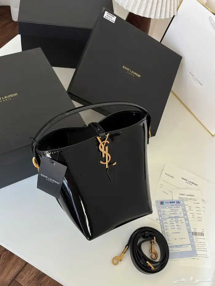 شنط ماركه سلوران مطفي ولمعه توصيل فوري الرياض 21