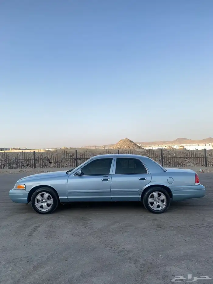 فورد فكتوريا 2011 2