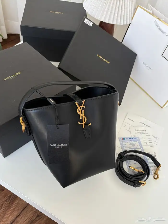 شنط ماركه سلوران مطفي ولمعه توصيل فوري الرياض 13