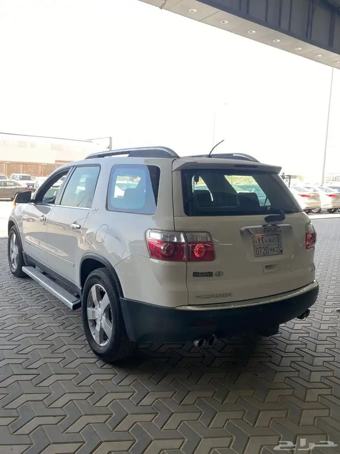 جي ام سي اكاديا موديل 2008 4