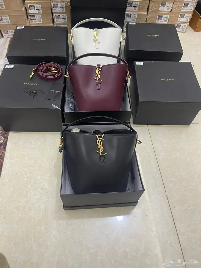 شنط ماركه سلوران مطفي ولمعه توصيل فوري الرياض 0