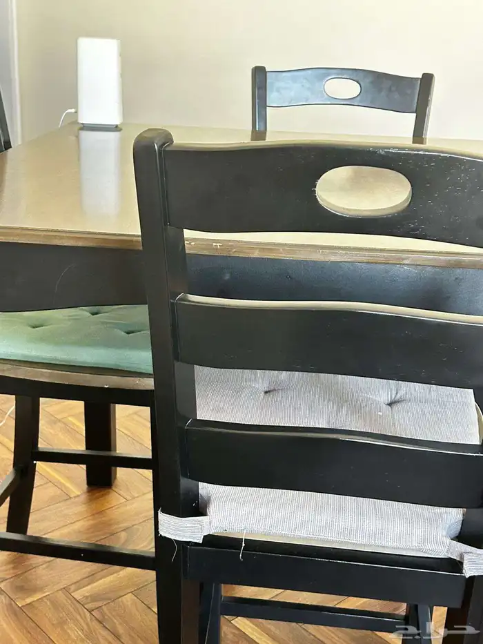 للبيع سفرة طعام بحالة جيدة 2