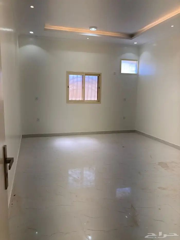 فيلا بثلاث شقق وسعر منافس 3