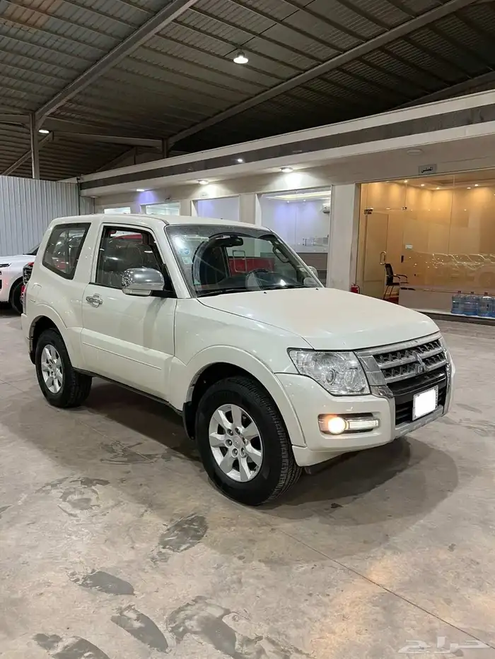 للبيع باجيرو 2020 سعودي باب واحد مكينه 3.8 6V 5