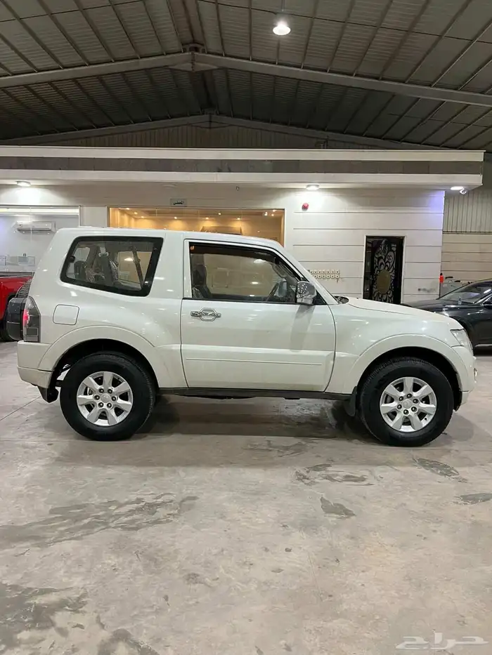 للبيع باجيرو 2020 سعودي باب واحد مكينه 3.8 6V 8