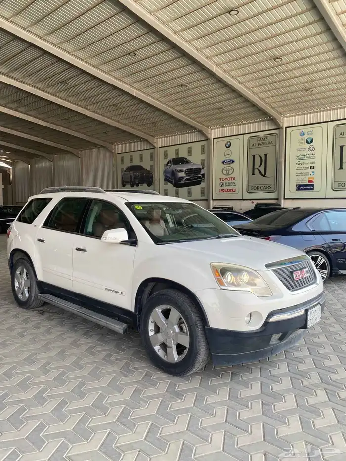 جي ام سي اكاديا موديل 2008 3