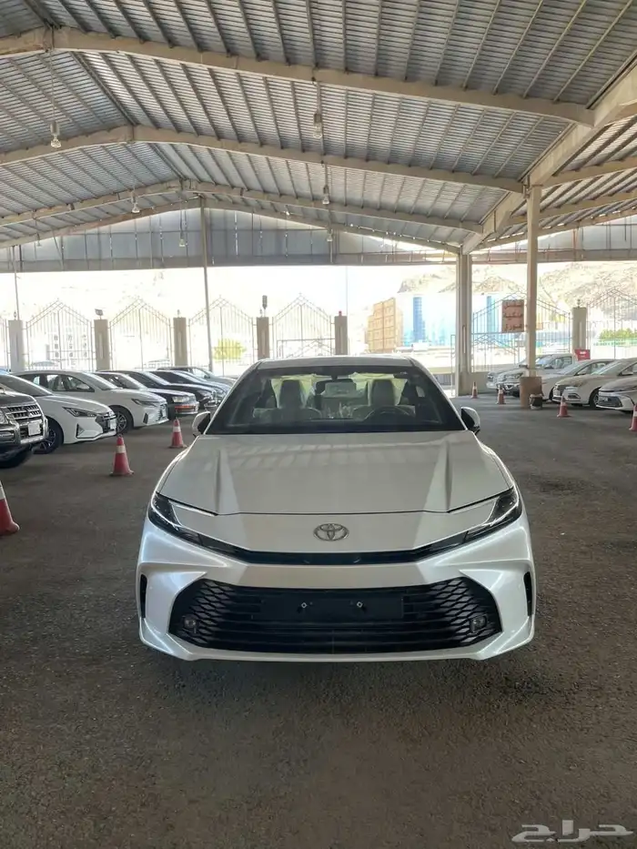 تويوتا كامري 2025 ستاندر هايبرد 1