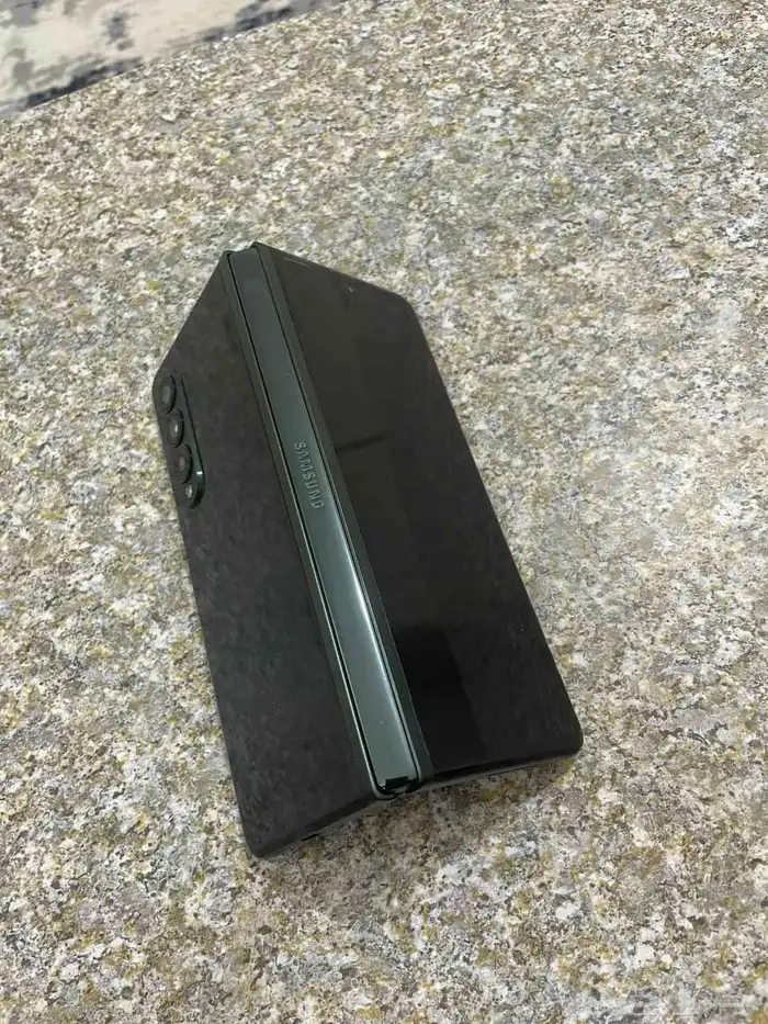 Samsung Z fold 3 5