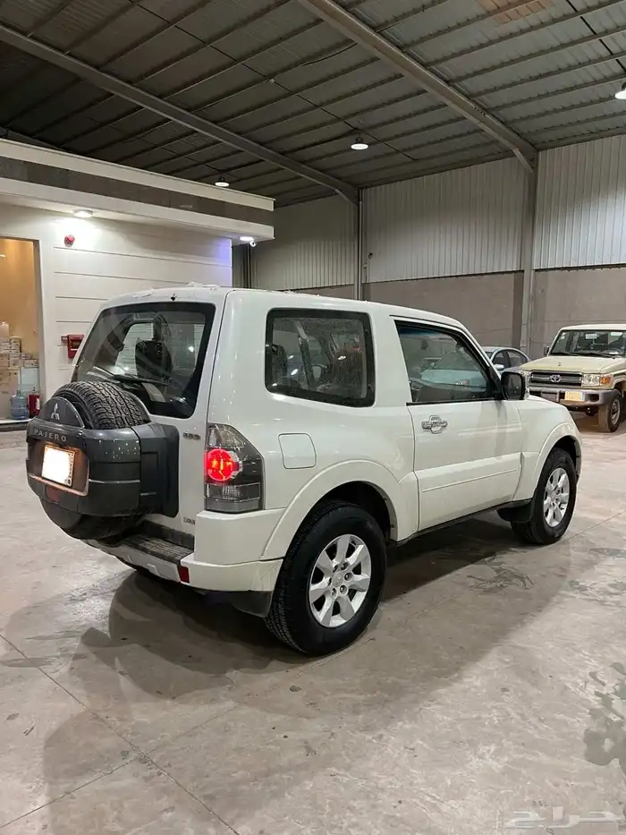 للبيع باجيرو 2020 سعودي باب واحد مكينه 3.8 6V 6