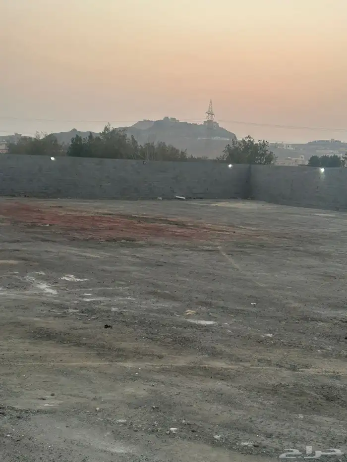 فرصه لاصحاب شركات حوش لإيجار 8