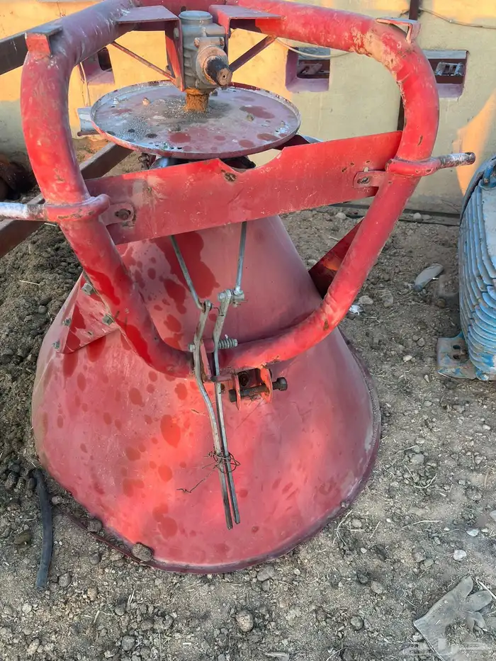 حراثه فيات 82 93 مع ملحقاتها معدات زراعية 3