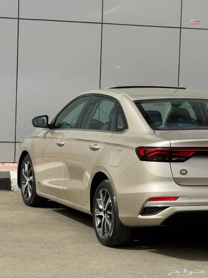 جيلي امجراند 7 فل كامل السعر 31000 الف 8