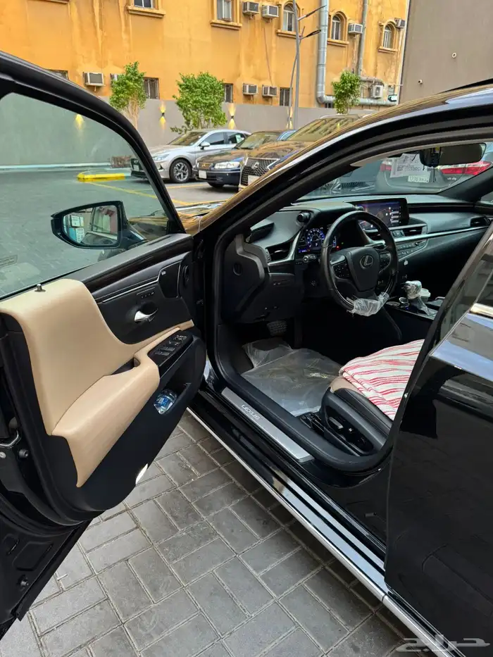 لكزس ES 2019 ثاني مالك DD ممشى قليل مضمون 44
