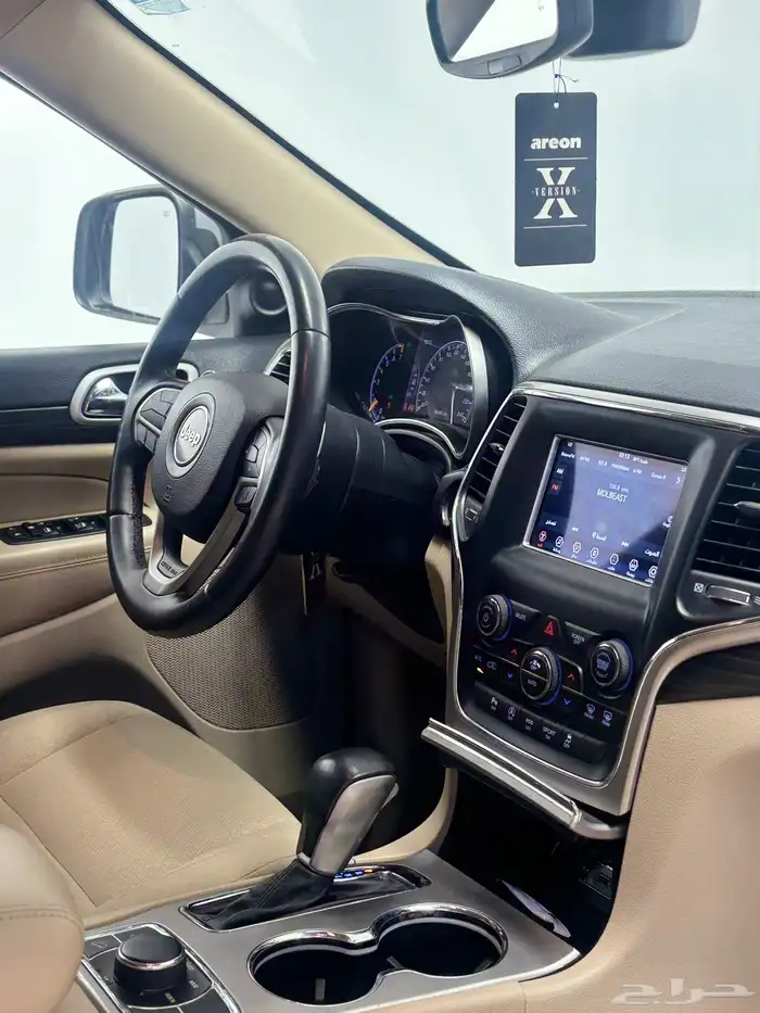 قراند شيروكي V6 - 2019 17