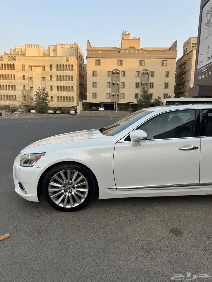 لكزس LS 460 2015 11
