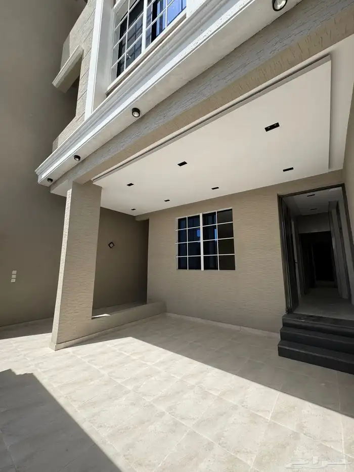 ادوار ارضيه بمدخل سياره vip حي التحليه 570 الف فقط 1