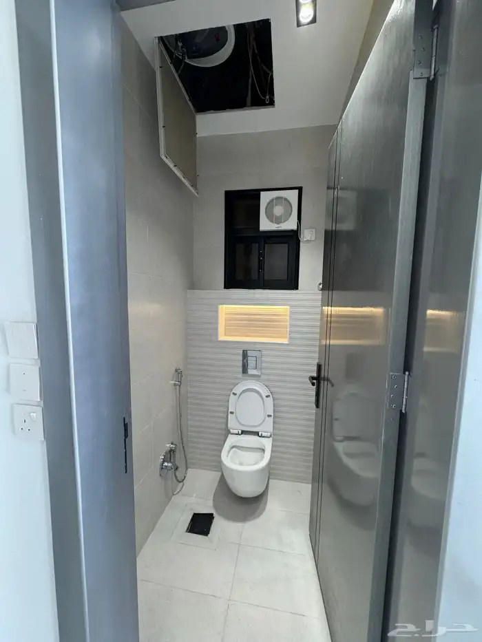 ادوار ارضيه بمدخل سياره vip حي التحليه 570 الف فقط 4