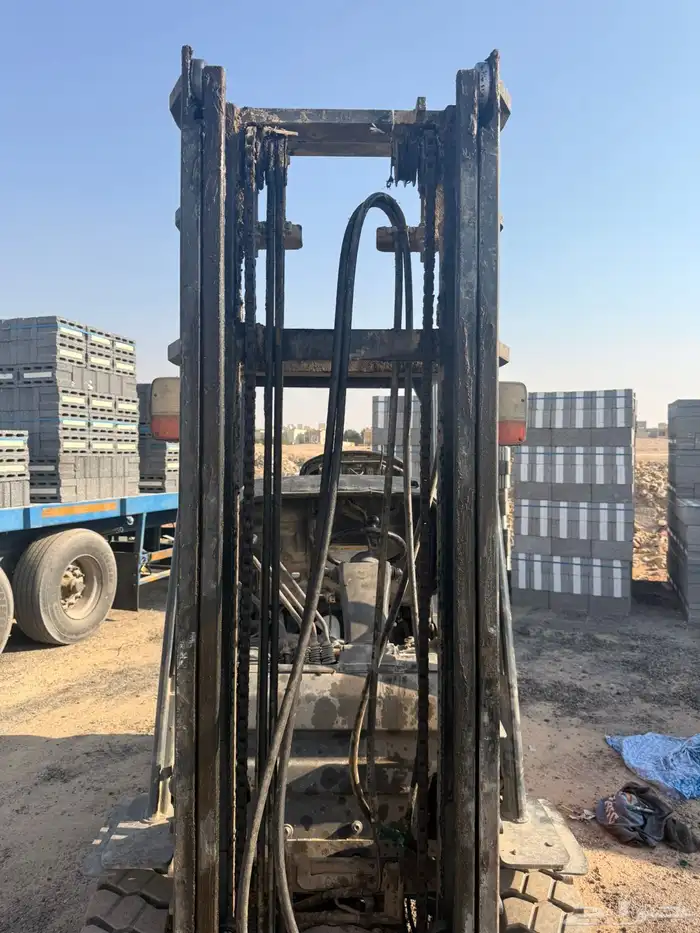 صيانة جميع انواع الرافعات فوركلفت 3