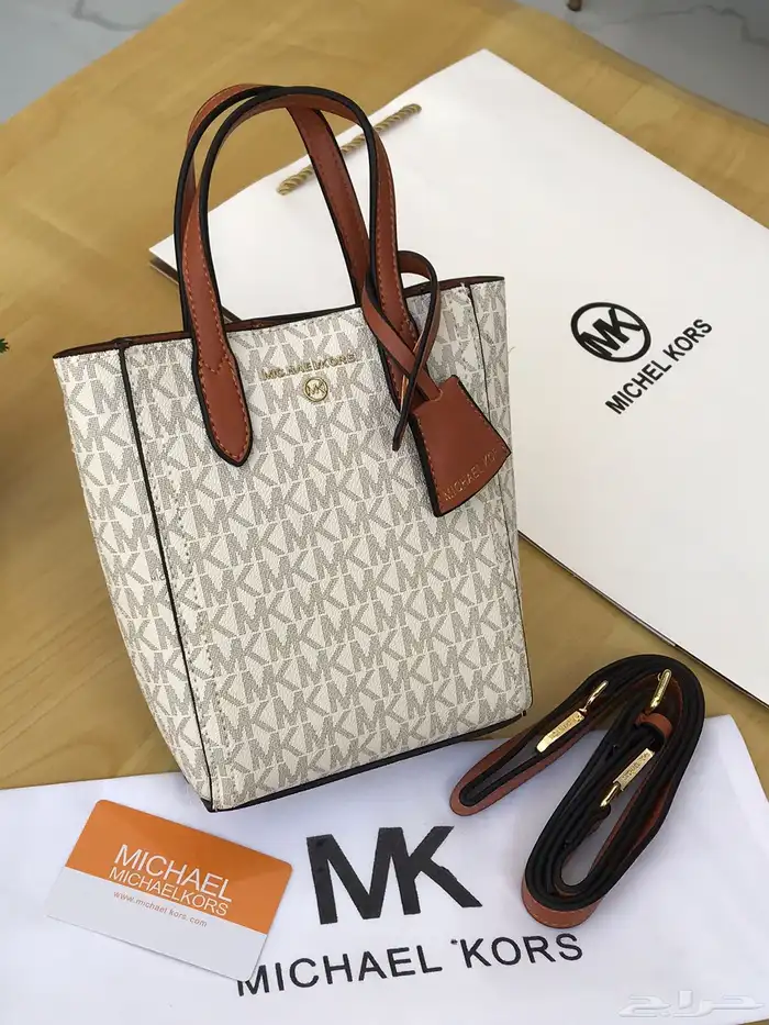 تم تمديد عرض اليوم الوطني 3 شنط ماركه ب240 فقط وتوصيل مجانا 11