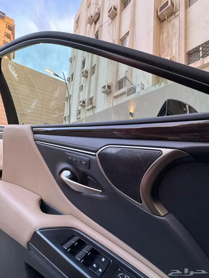 لكزس ES 2019 ثاني مالك DD ممشى قليل مضمون 60