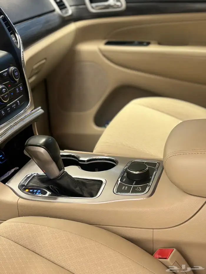 قراند شيروكي V6 - 2019 18