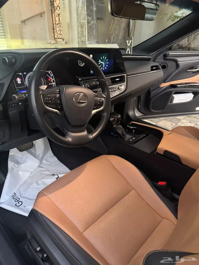 لكزس H 300 هايبرد 5