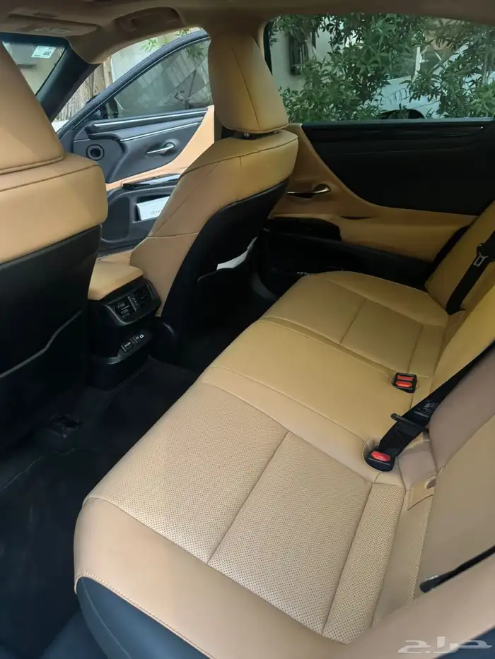 لكزس H 300 هايبرد 6