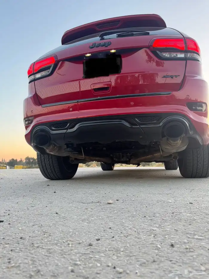 جيب جراند شروكيSRT 2015 14