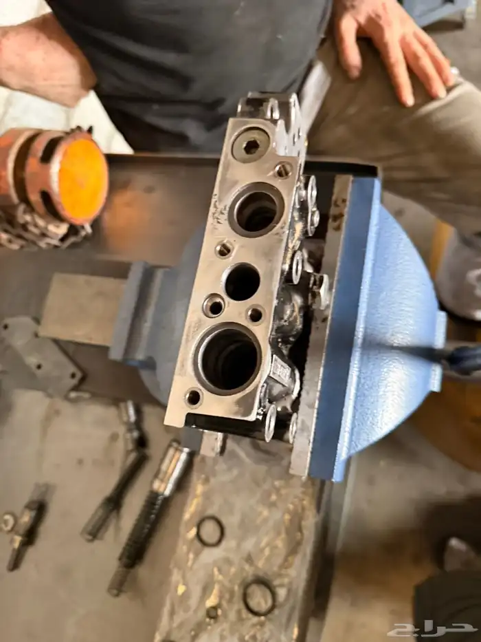 صيانة جميع انواع الرافعات فوركلفت 5