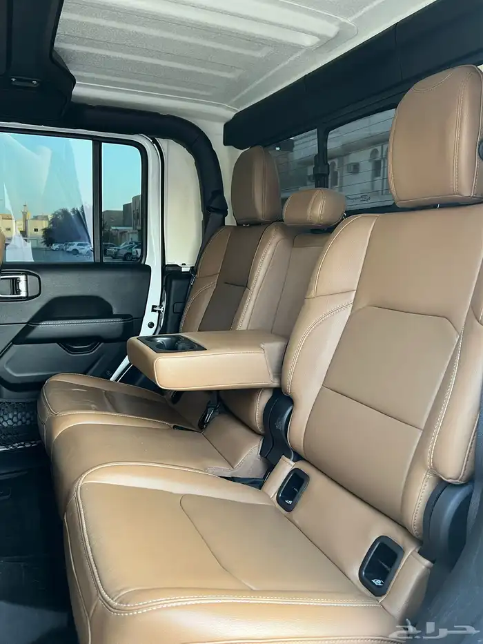 جلاديتور روبيكون 2021 ( بحالة الوكالة ) 36