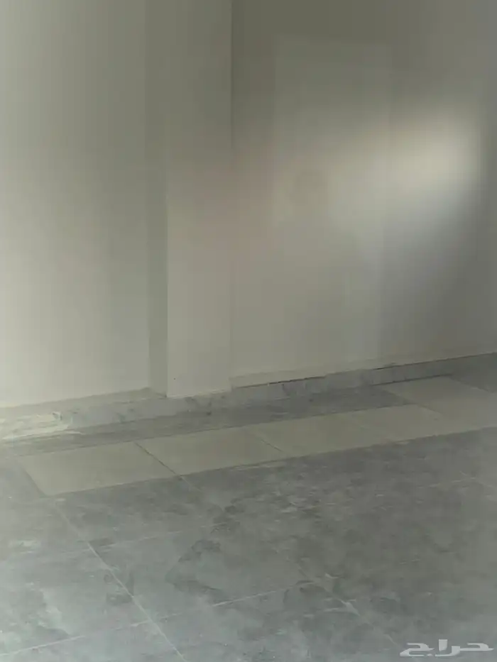 فرصه لاصحاب شركات حوش لإيجار 1