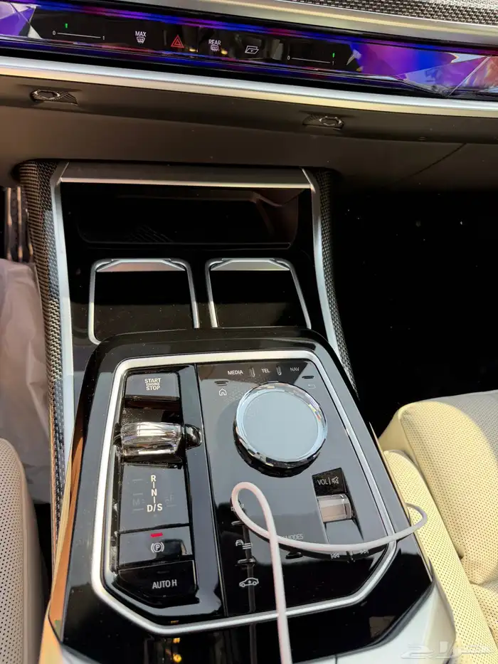 بي ام دبليو 735 M-kit 2026 ناغي كامل الموصفات مع بكج صيانات 10