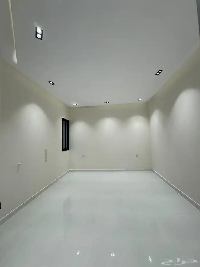 ادوار ارضيه بمدخل سياره vip حي التحليه 570 الف فقط 17