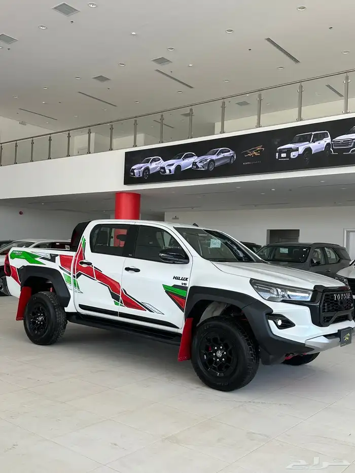 تويوتا هايلوكس GR رالي بنزين 6 سلندر موديل 2025 5