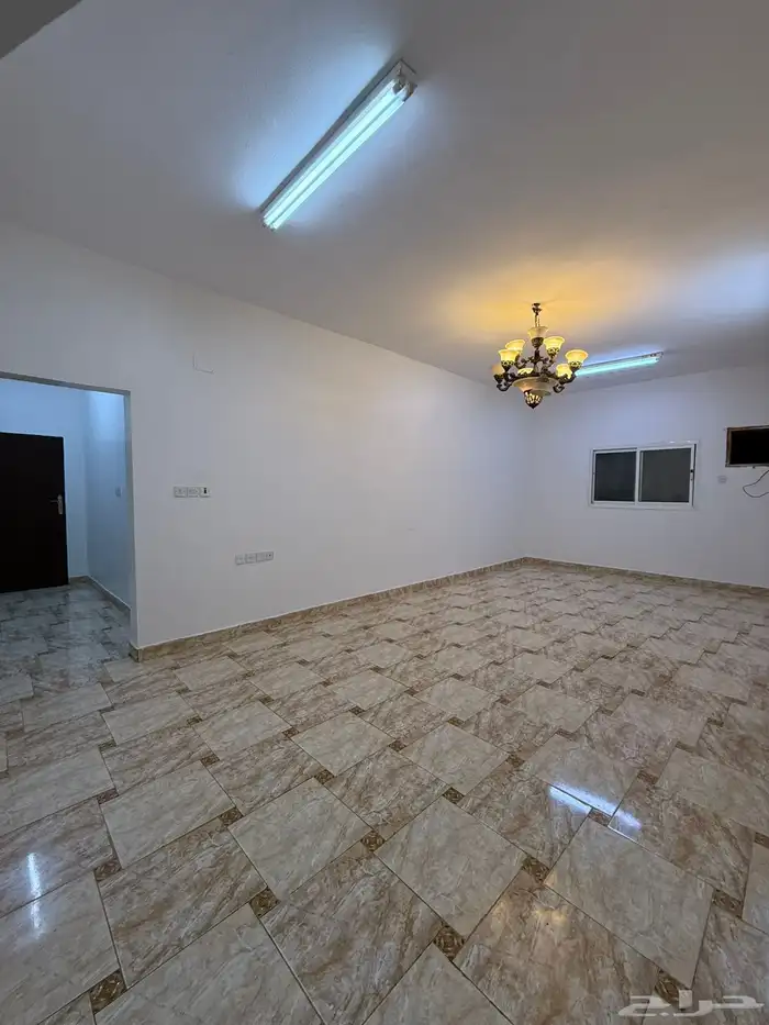 دور ارضي للإيجار طويق 3