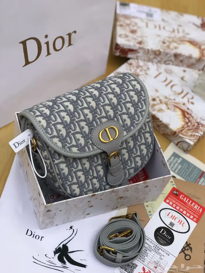 تم تمديد عرض اليوم الوطني 3 شنط ماركه ب240 فقط وتوصيل مجانا 32