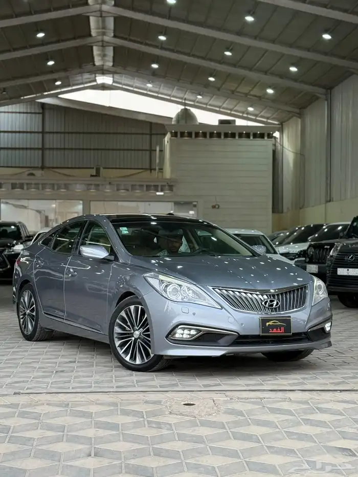 للبيع ازيرا 2016فل كامل مخزن 0