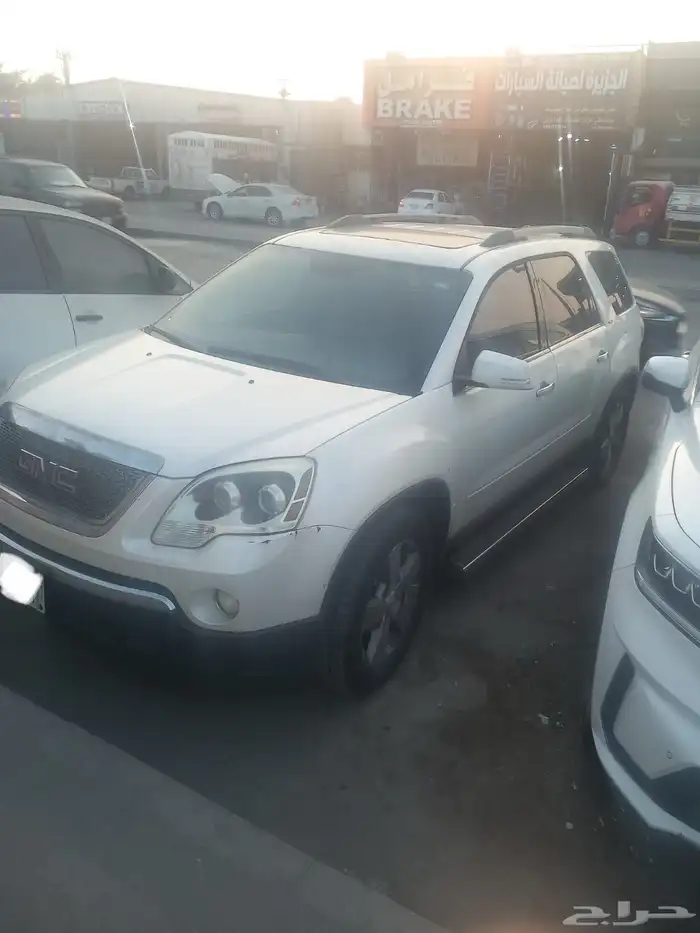 سيارة جيمس اكاديا موديل 2012 0