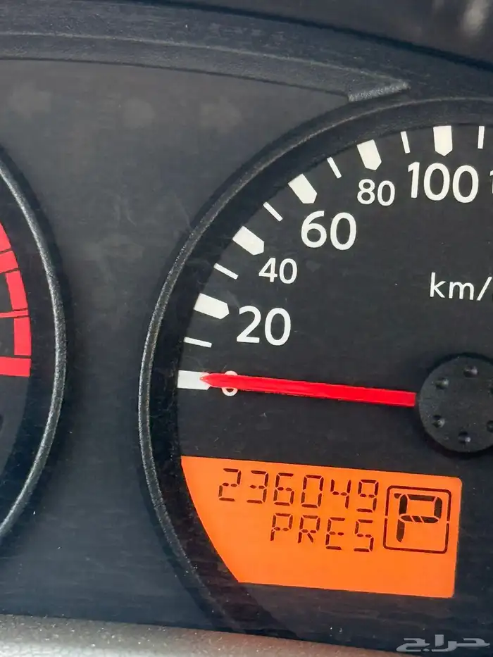 نيسان اكستيرا 2011 9