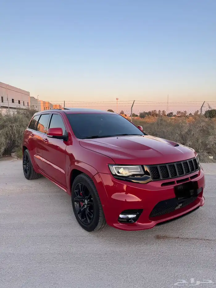 جيب جراند شروكيSRT 2015 1