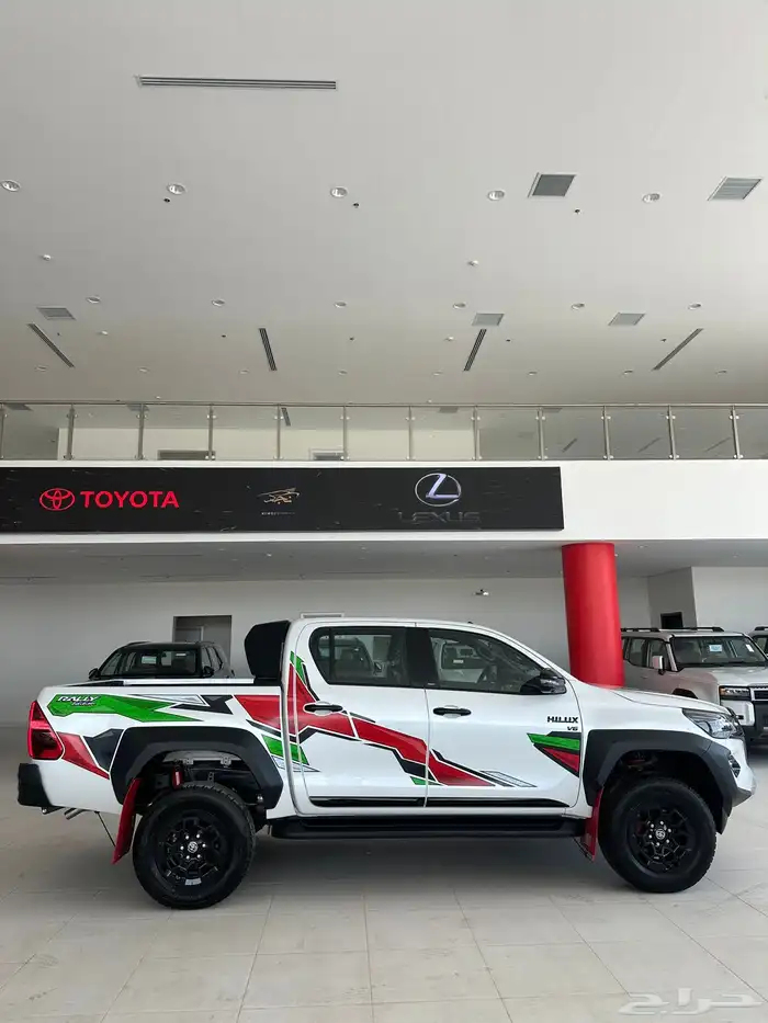 تويوتا هايلوكس GR رالي بنزين 6 سلندر موديل 2025 4