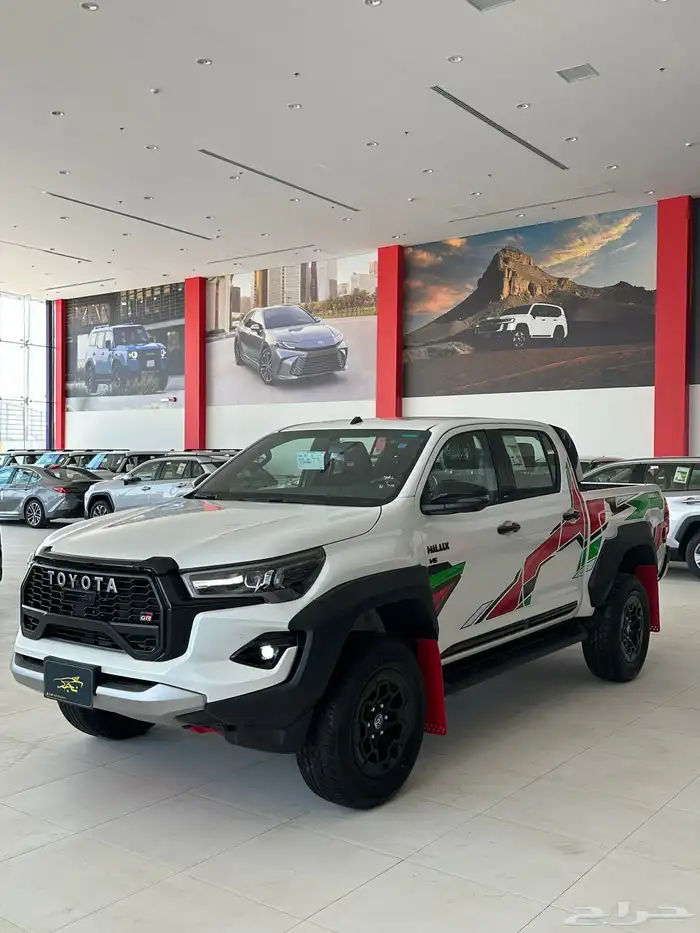 تويوتا هايلوكس GR رالي بنزين 6 سلندر موديل 2025 3