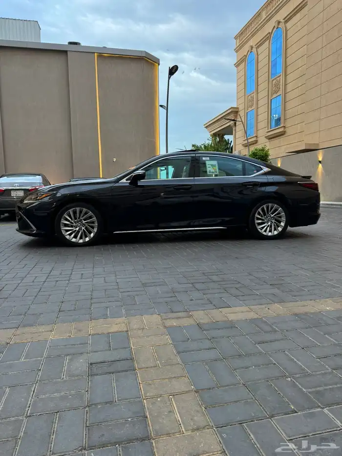 لكزس ES 2019 ثاني مالك DD ممشى قليل مضمون 49