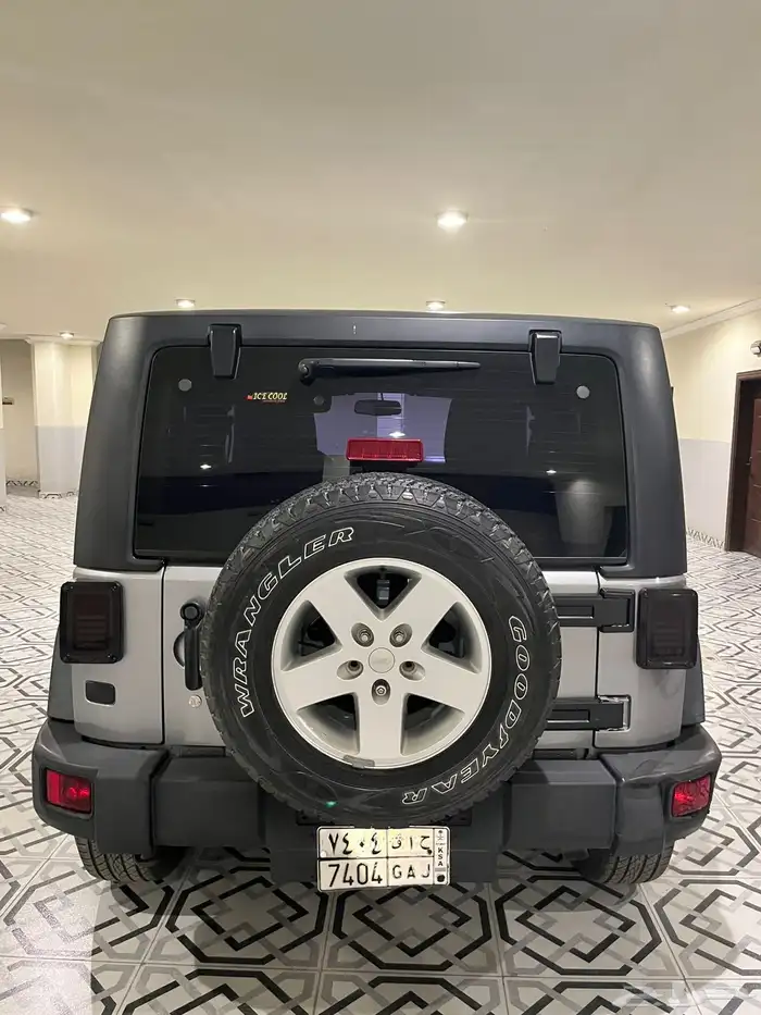 جيب رانجلر 2013 وكالة شد بلد نضيفه جدا 6
