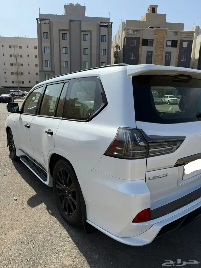 جيب لكزس بلاك ادشن 2019 27