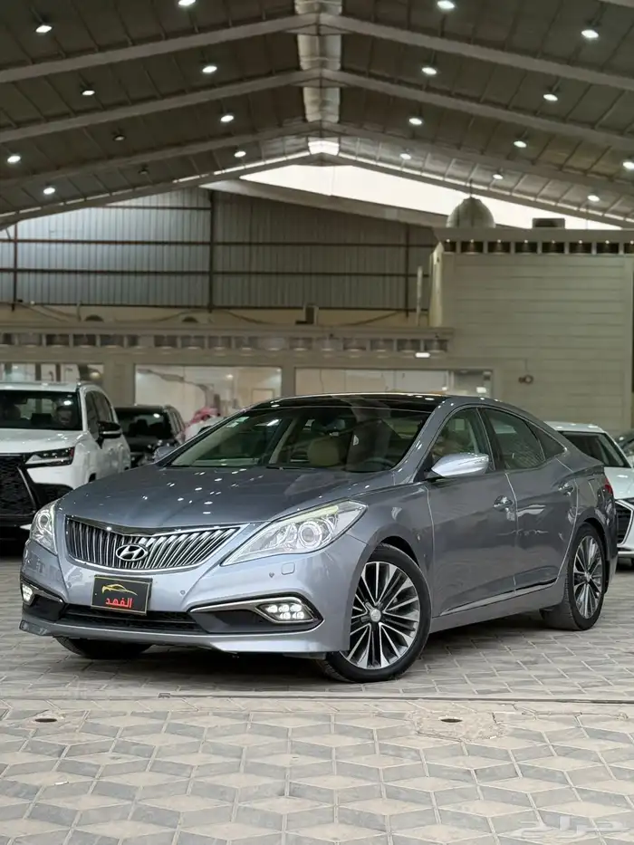 للبيع ازيرا 2016فل كامل مخزن 1