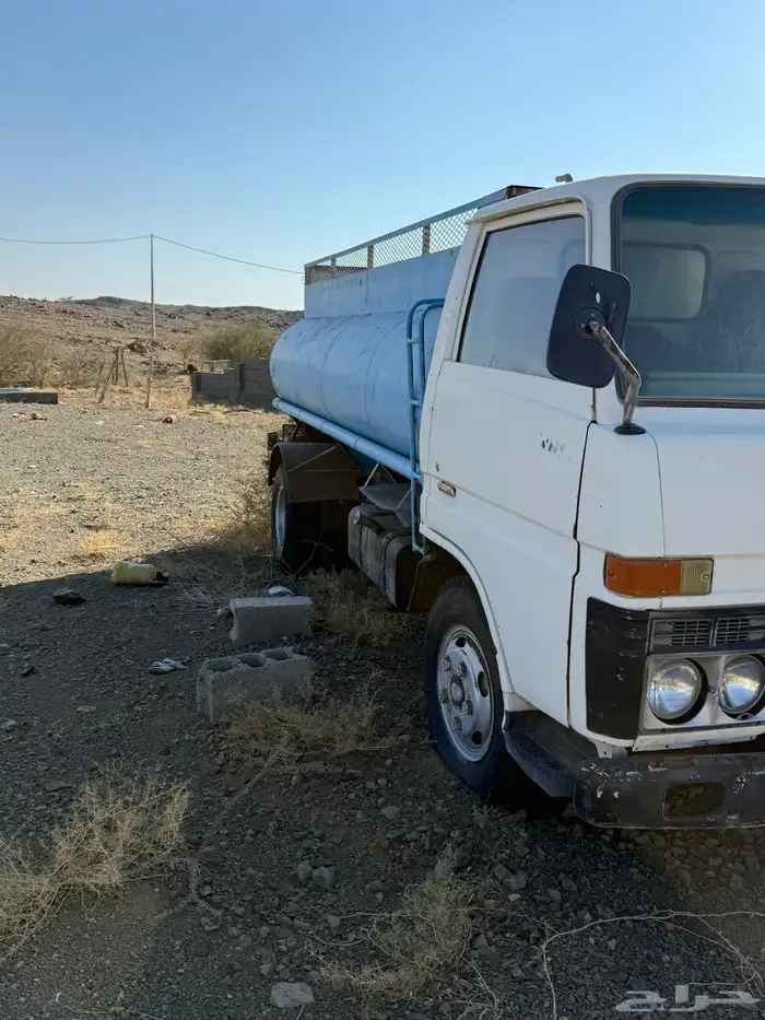 للبيع وايت تايوتا موديل 84 بدون اوراق مسقط 3